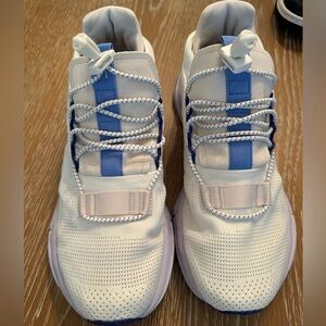 ON Cloudnova Sneakers size 8.5